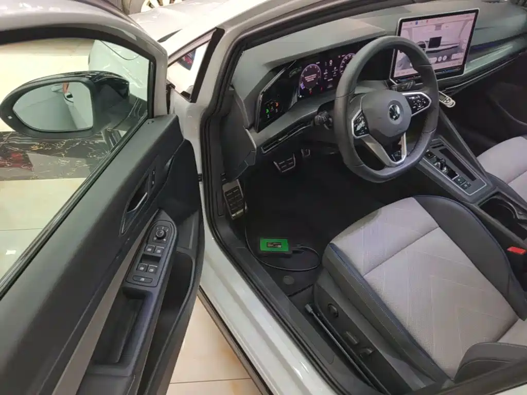 Volkswagen Golf — миниатюра 16