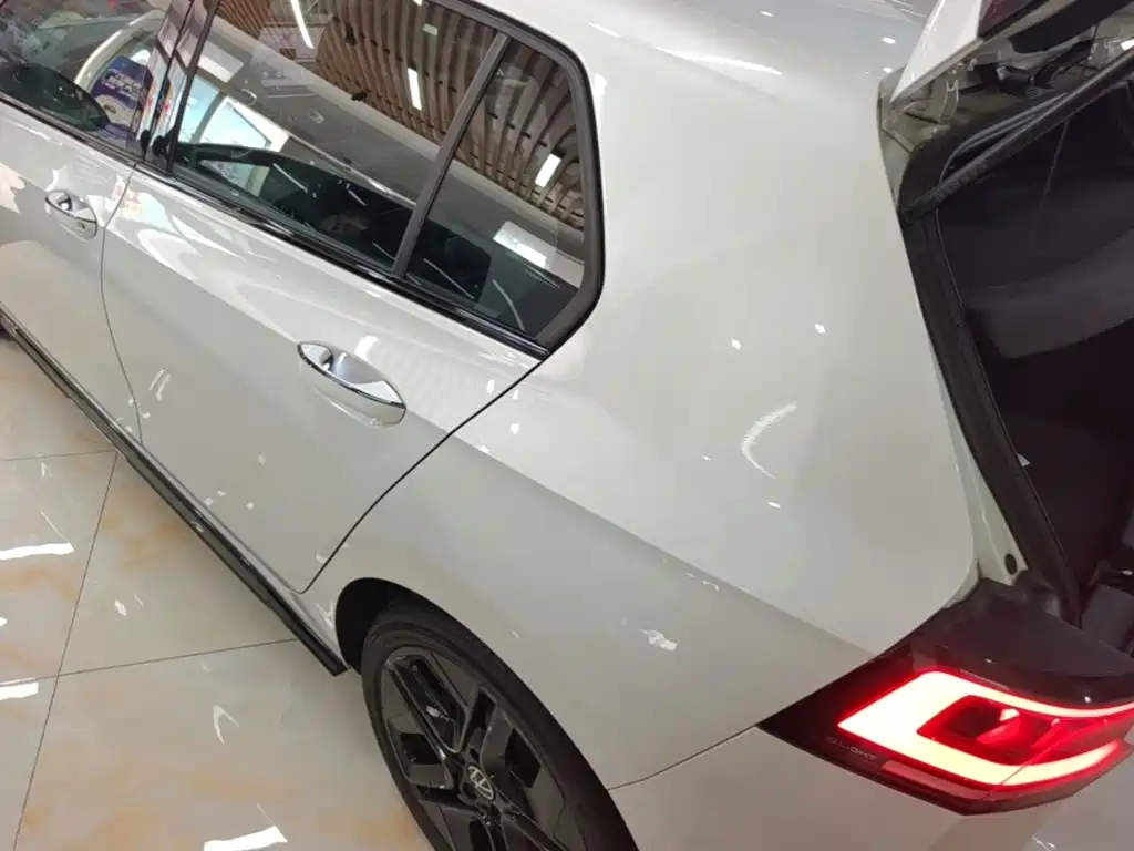 Volkswagen Golf — миниатюра 5