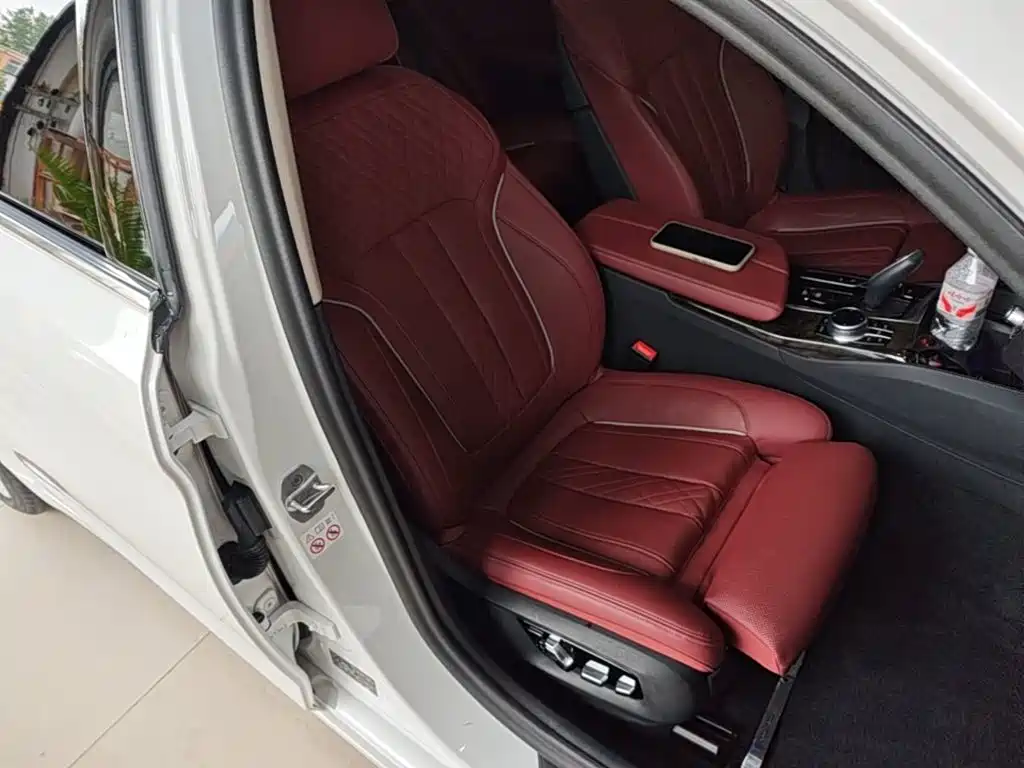 BMW 5 Series — миниатюра 25