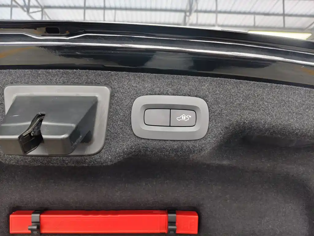 Volvo S90 — миниатюра 14