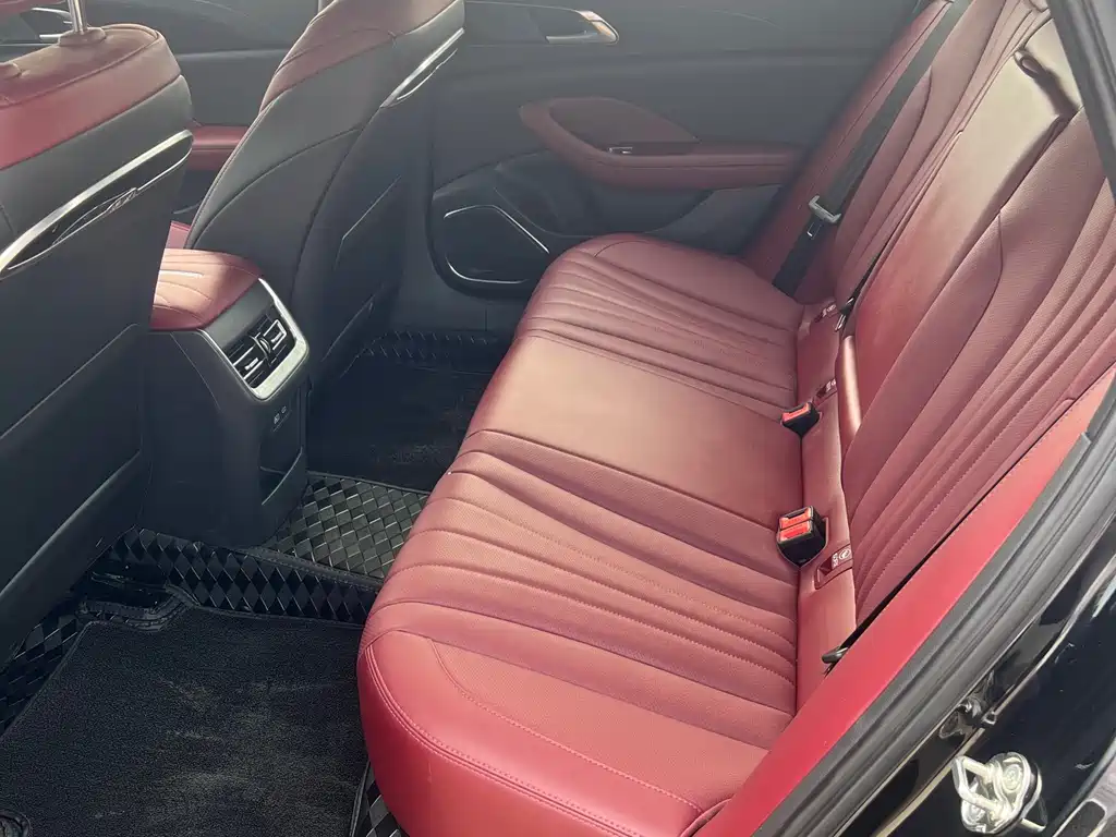 Hongqi Hongqi H5 — миниатюра 13
