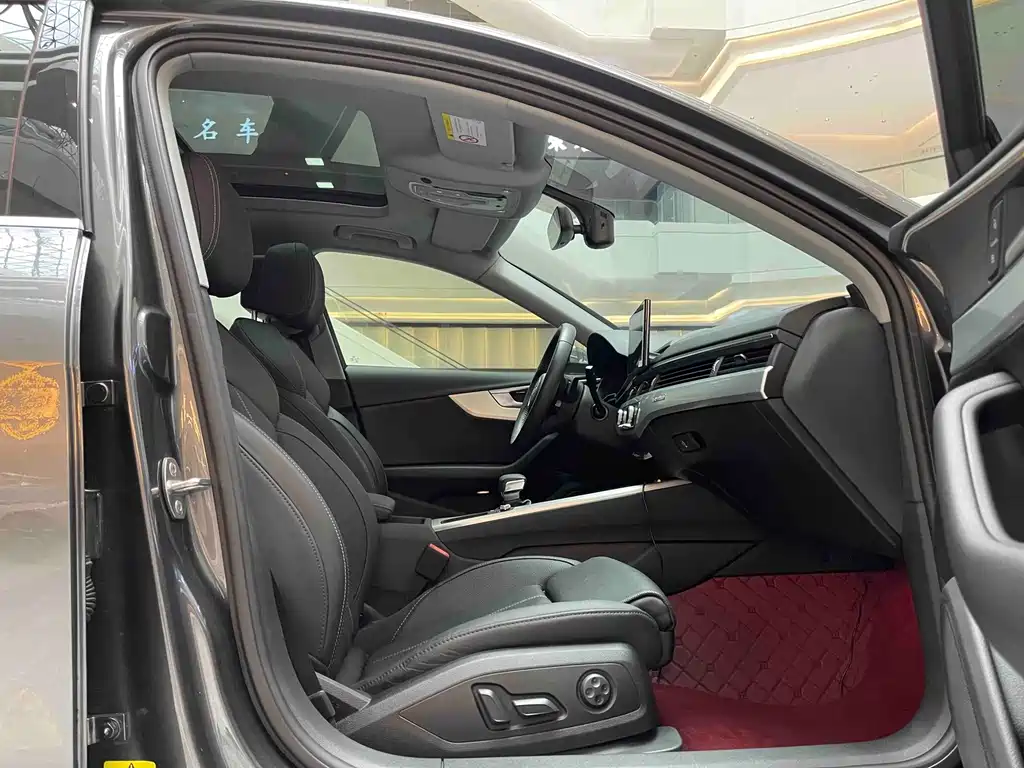 Audi A4L — миниатюра 12