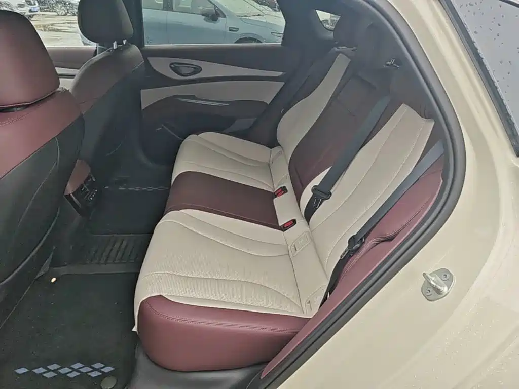 BYD Seal 07 DM-i — миниатюра 17