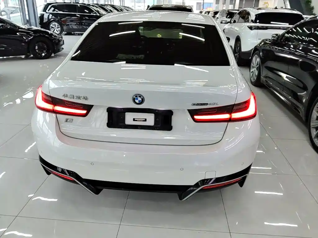 BMW i3 — миниатюра 6