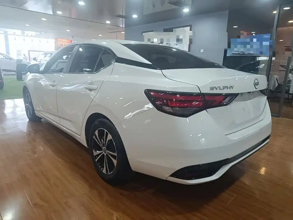 Nissan Sylphy — миниатюра 5