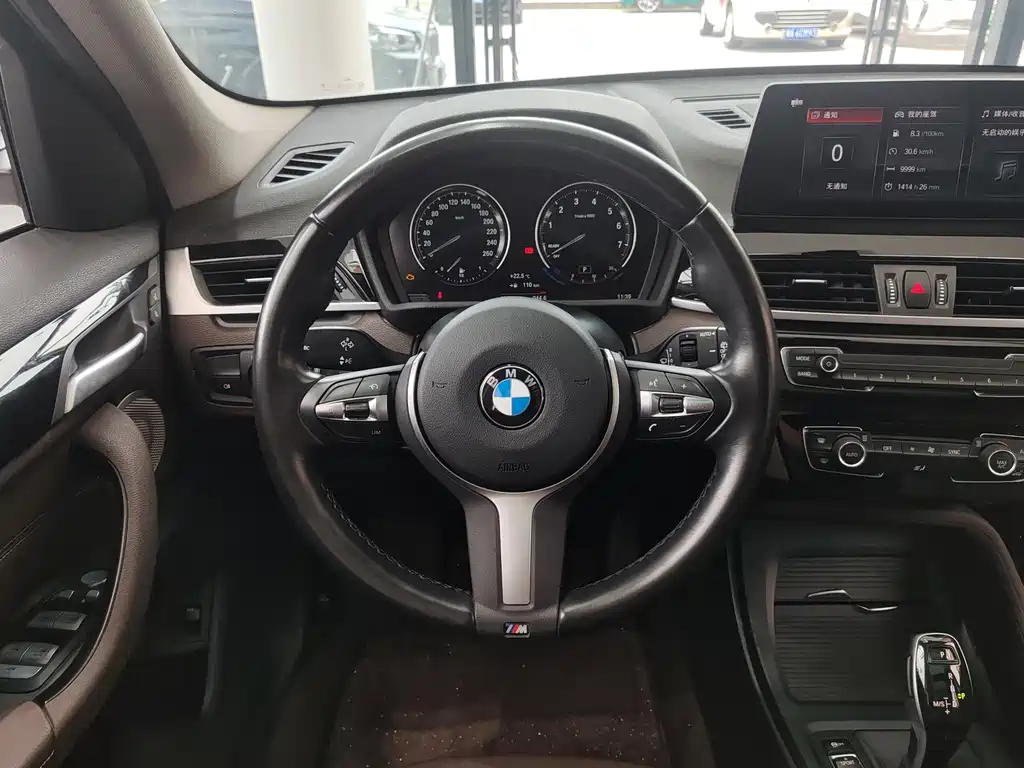BMW X1 - фото 12
