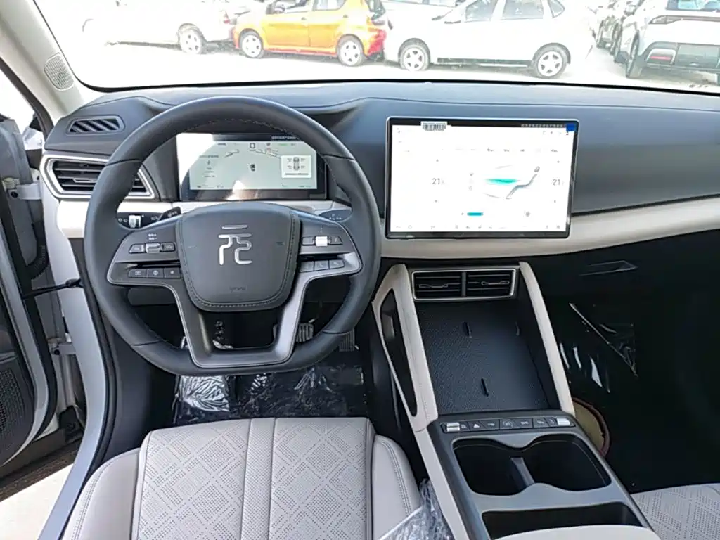 BYD Yuan UP — миниатюра 11