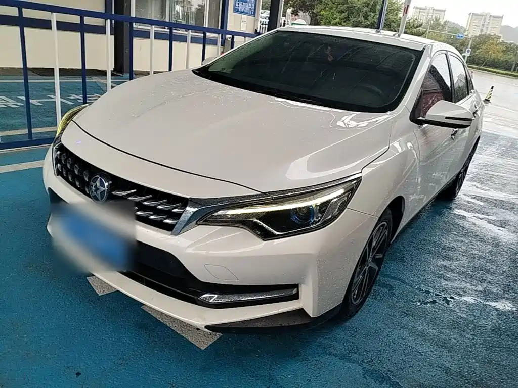 Venucia D60
