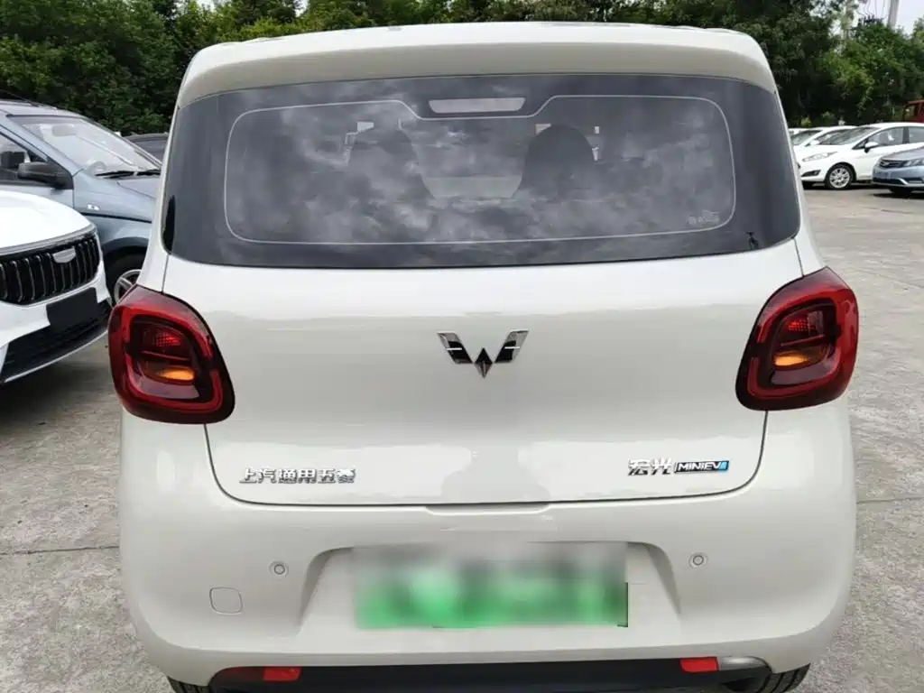 Wuling MINIEV — миниатюра 6