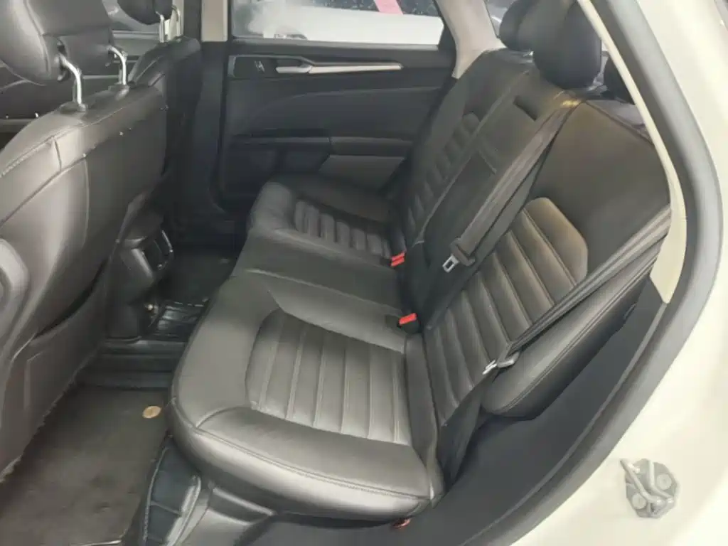 Ford Mondeo — миниатюра 17