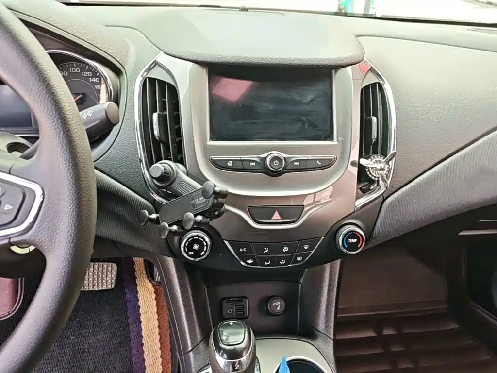 Chevrolet Cruze — миниатюра 13