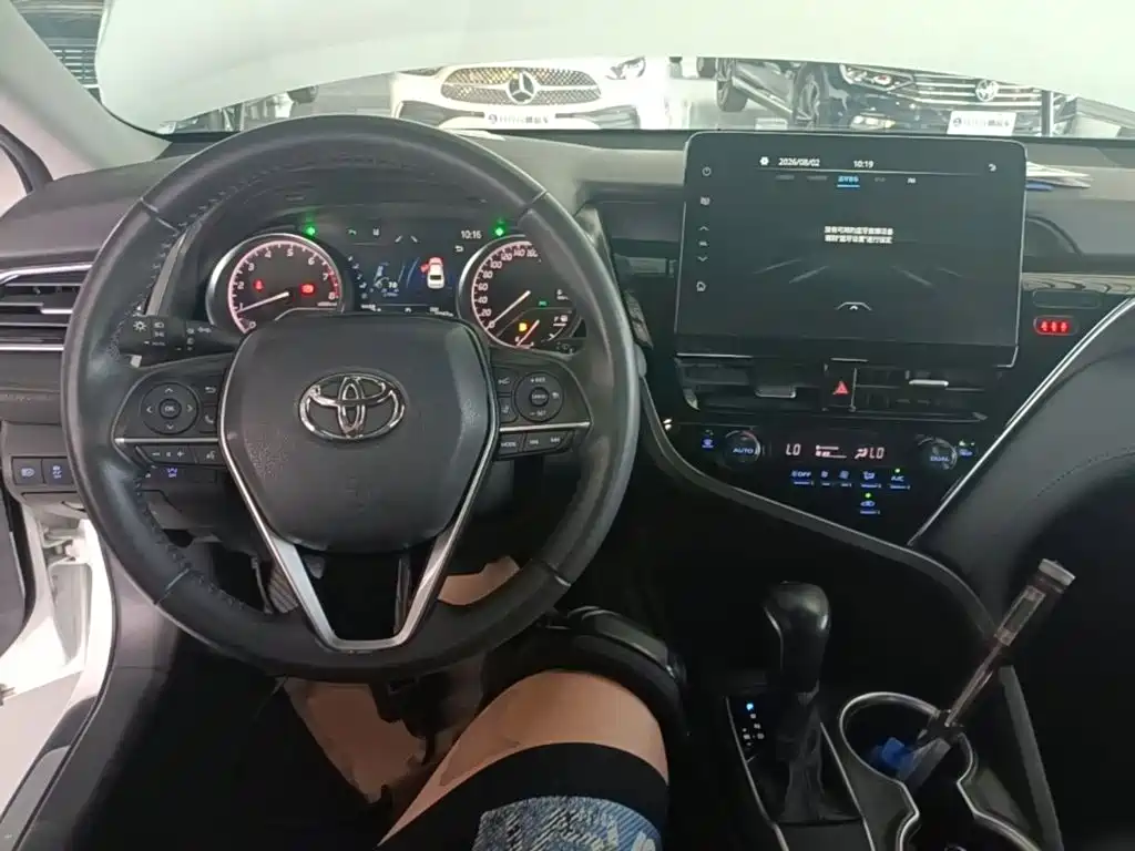 Toyota Camry — миниатюра 10