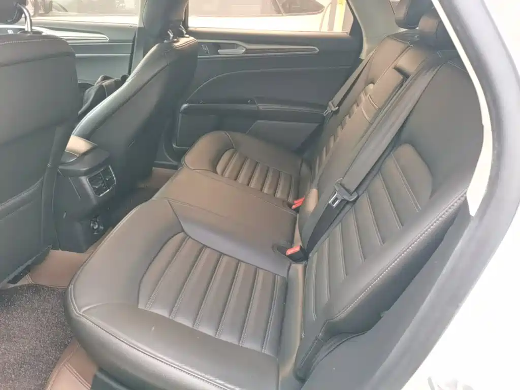 Ford Mondeo — миниатюра 17