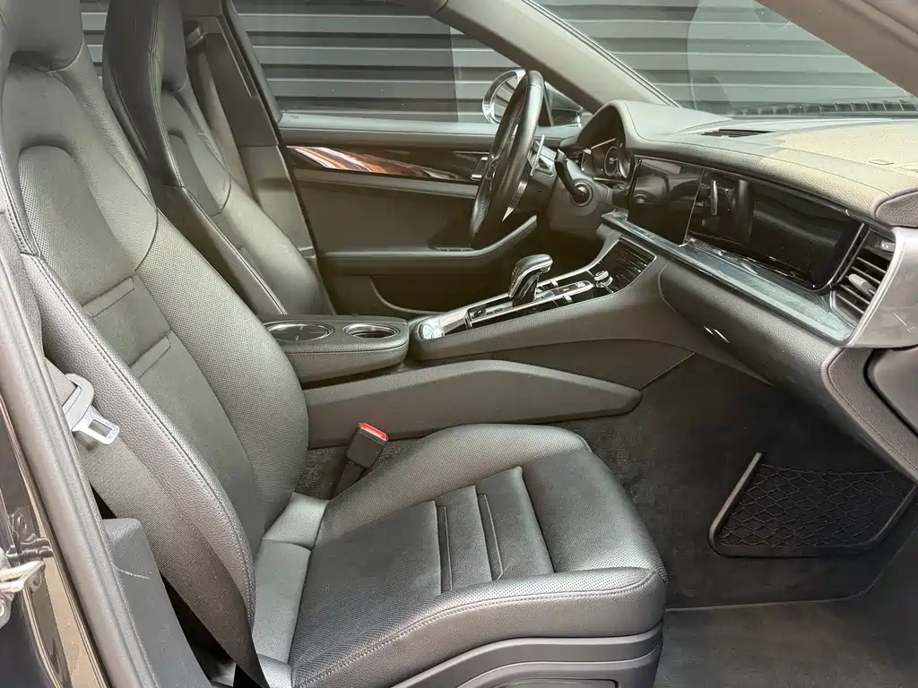 Porsche Panamera — миниатюра 13