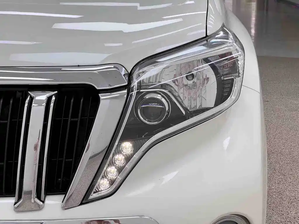 Toyota Prado (Import) — миниатюра 4