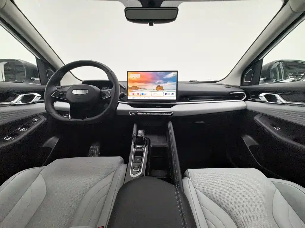 Geely Binyue — миниатюра 5