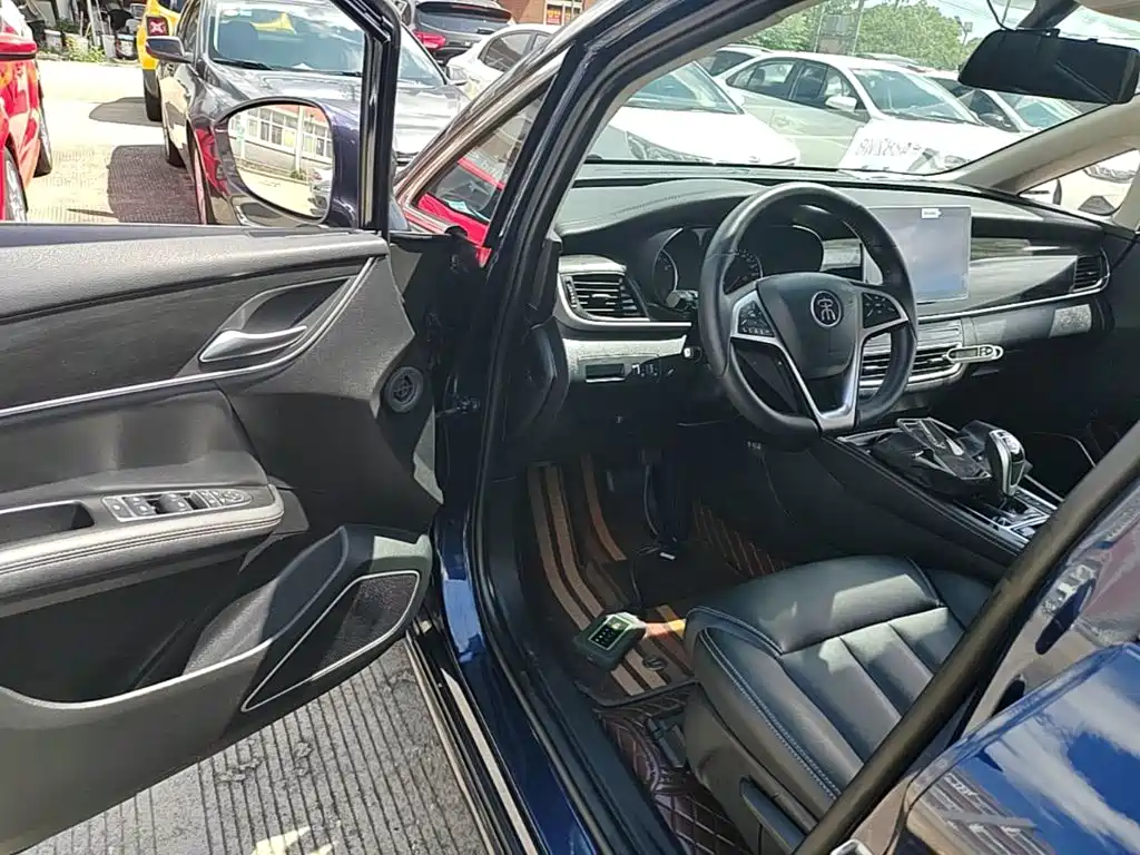 BYD MAX — миниатюра 16