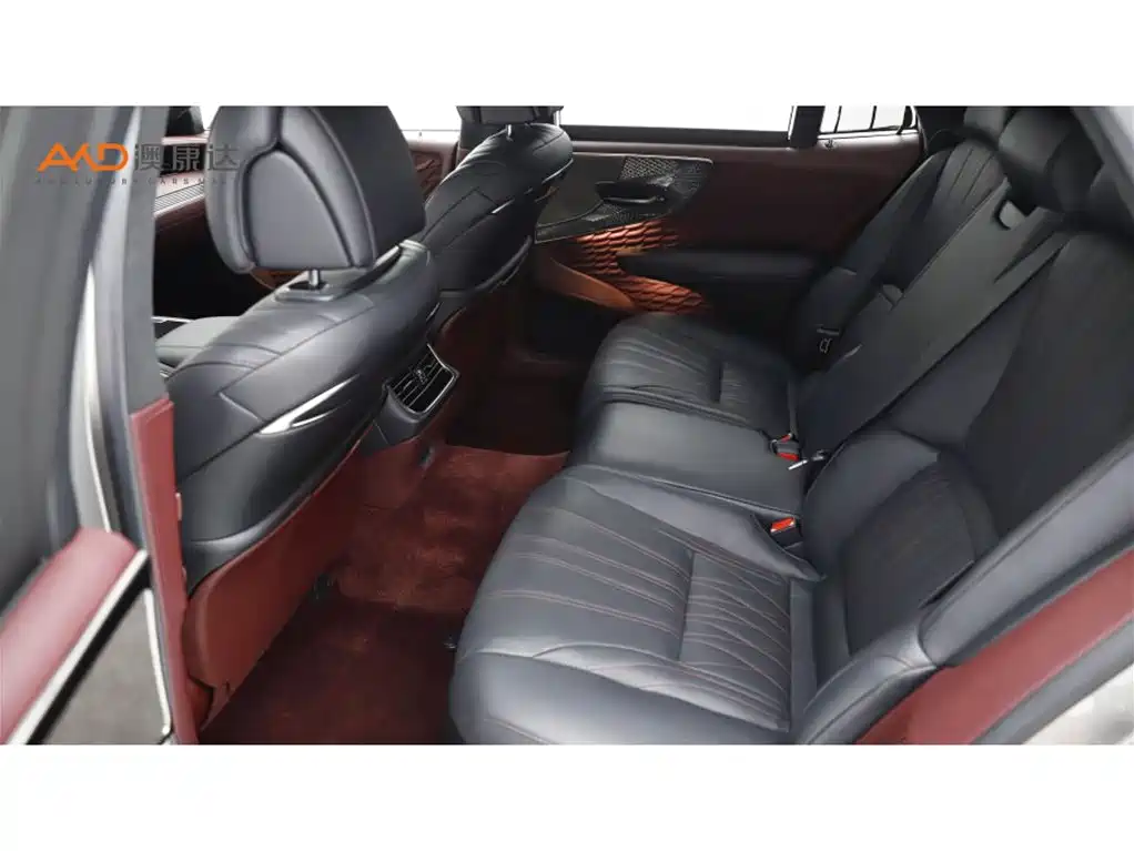 Lexus LS — миниатюра 7