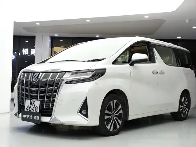 TOYOTA ELFA 2018