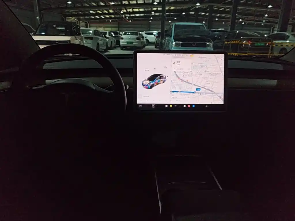 Tesla Model 3 — миниатюра 11