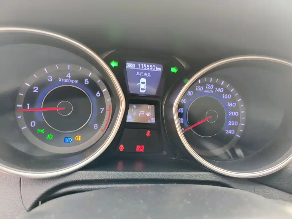 Hyundai Elantra Langdong — миниатюра 12
