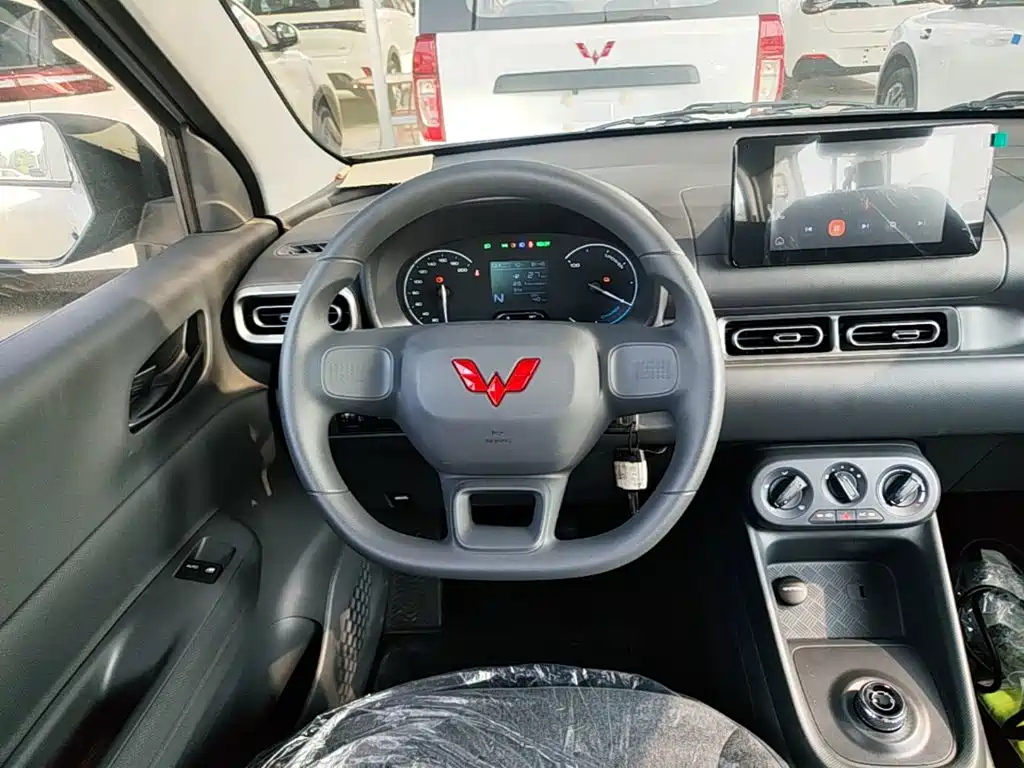 Wuling Hongguang EV — миниатюра 11