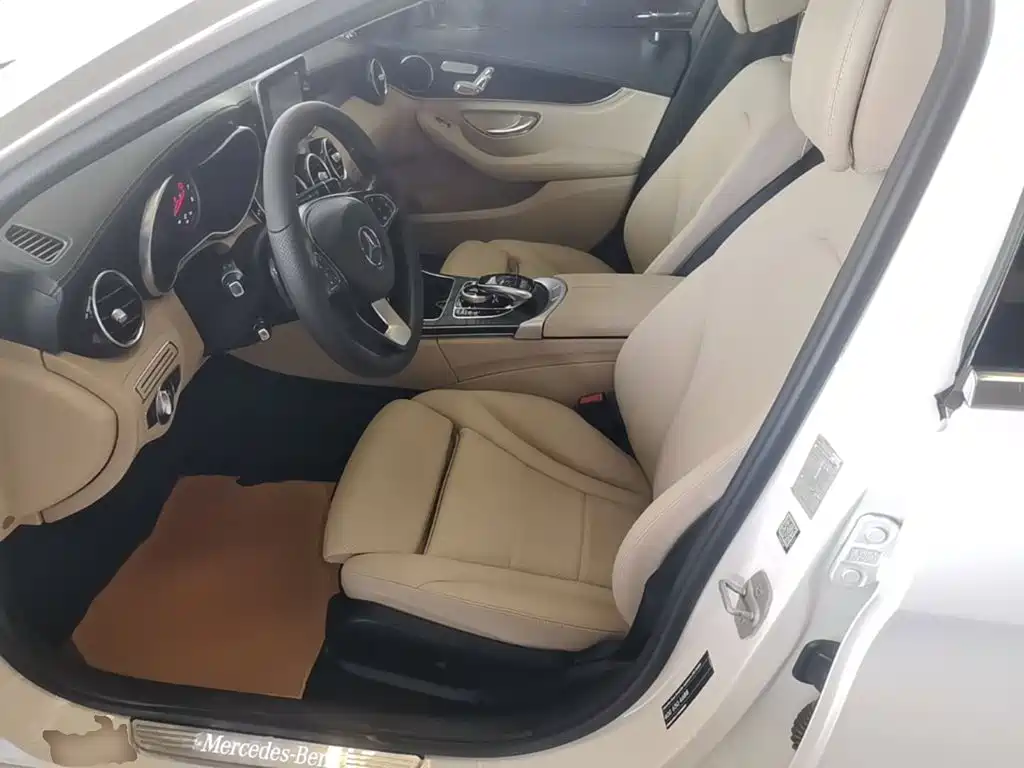Mercedes-Benz C-Class — миниатюра 15