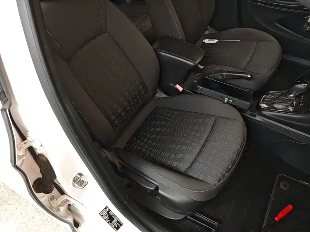 Buick Verano — миниатюра 25