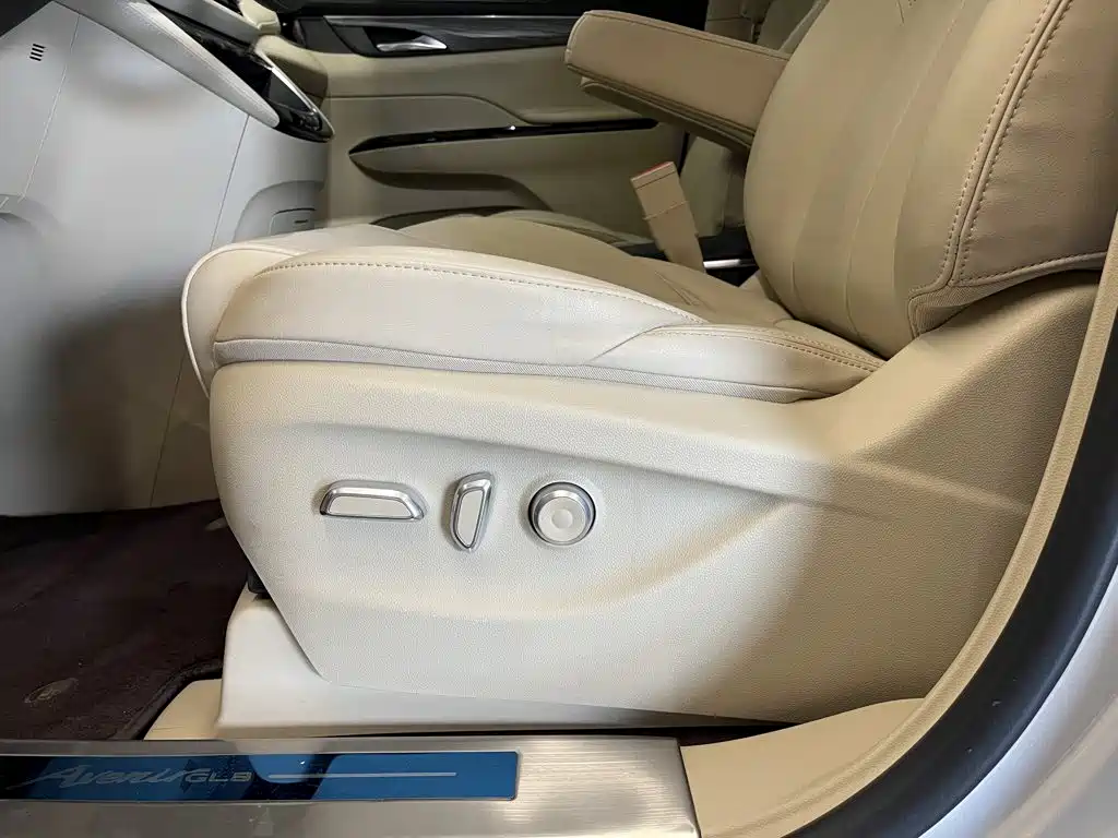 Buick GL8 Hybrid — миниатюра 17