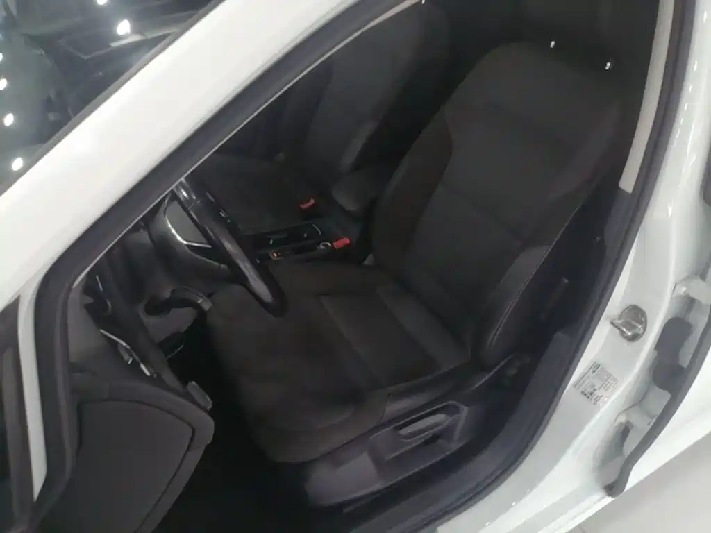 Volkswagen Golf — миниатюра 15
