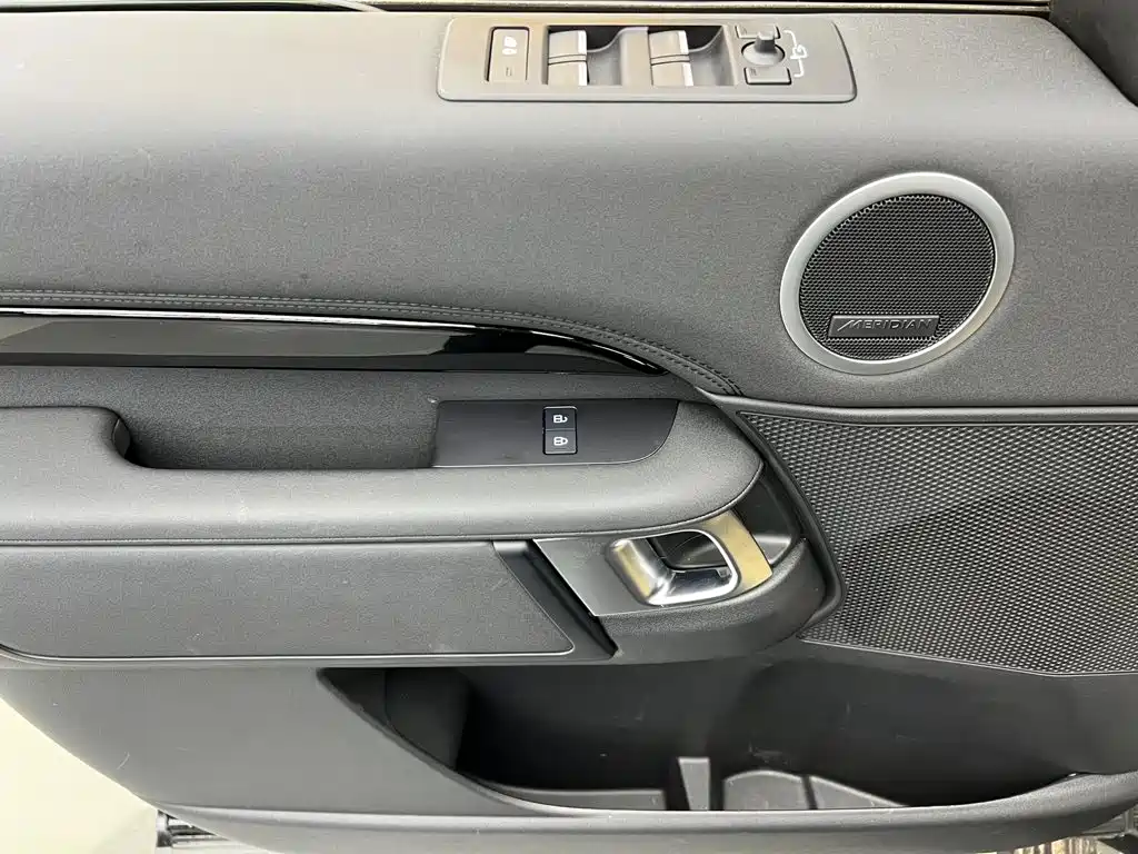 Land Rover Discovery — миниатюра 17