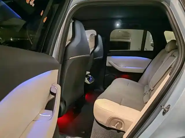 NIO ES6 — миниатюра 9