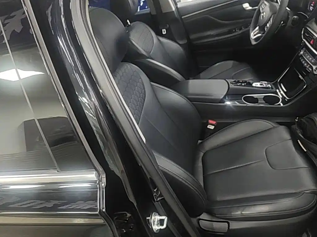 Hyundai Santa Fe — миниатюра 25
