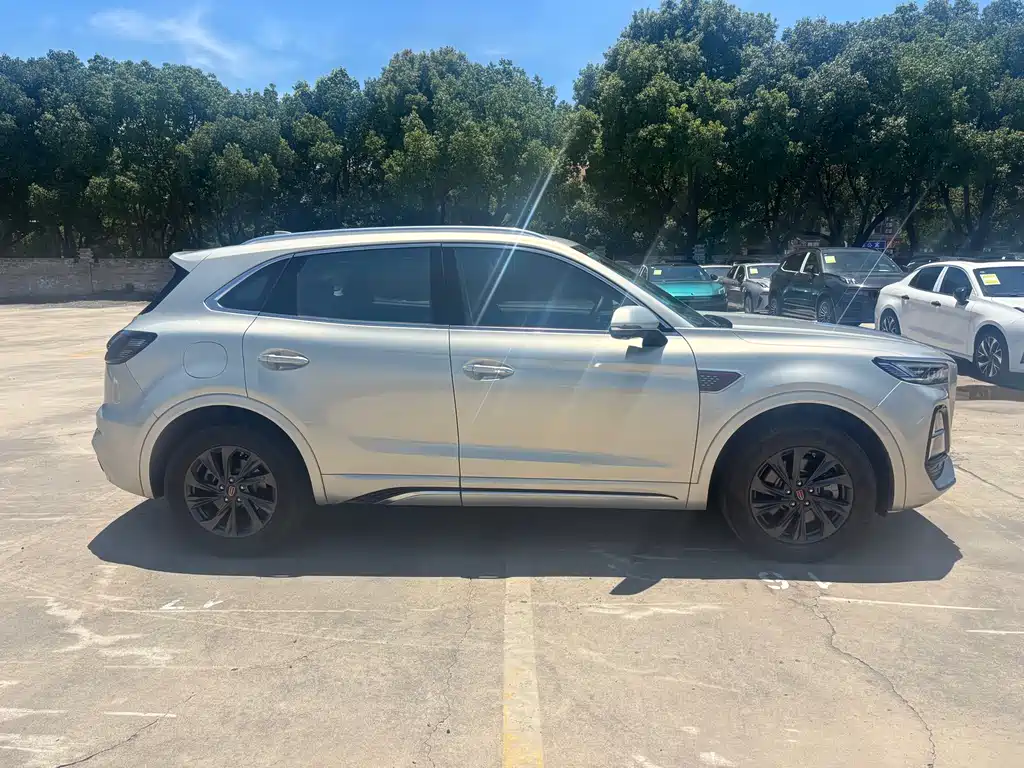 Hongqi HS5 2023 2.0T Pro