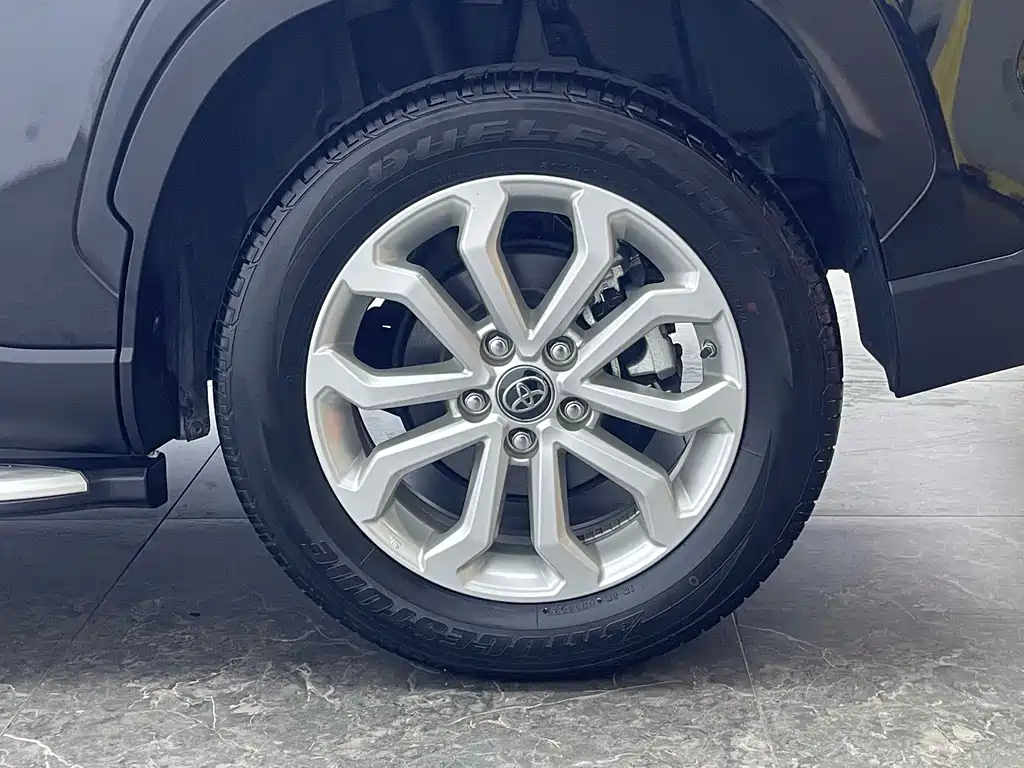Toyota Frontlander — миниатюра 10