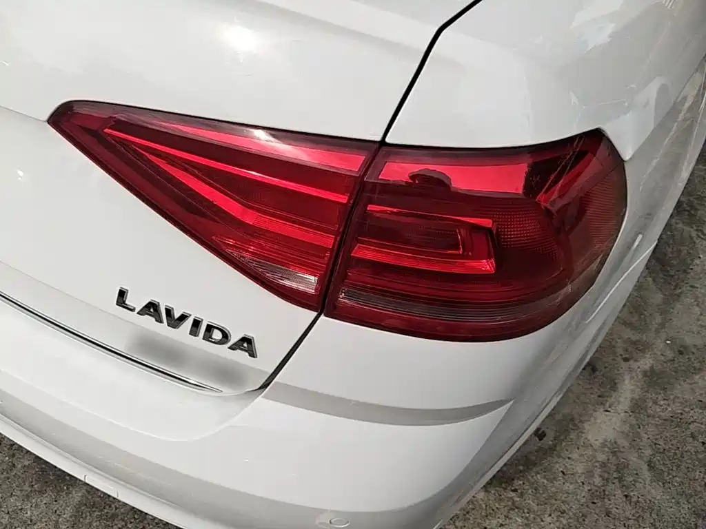 Volkswagen Lavida — миниатюра 8