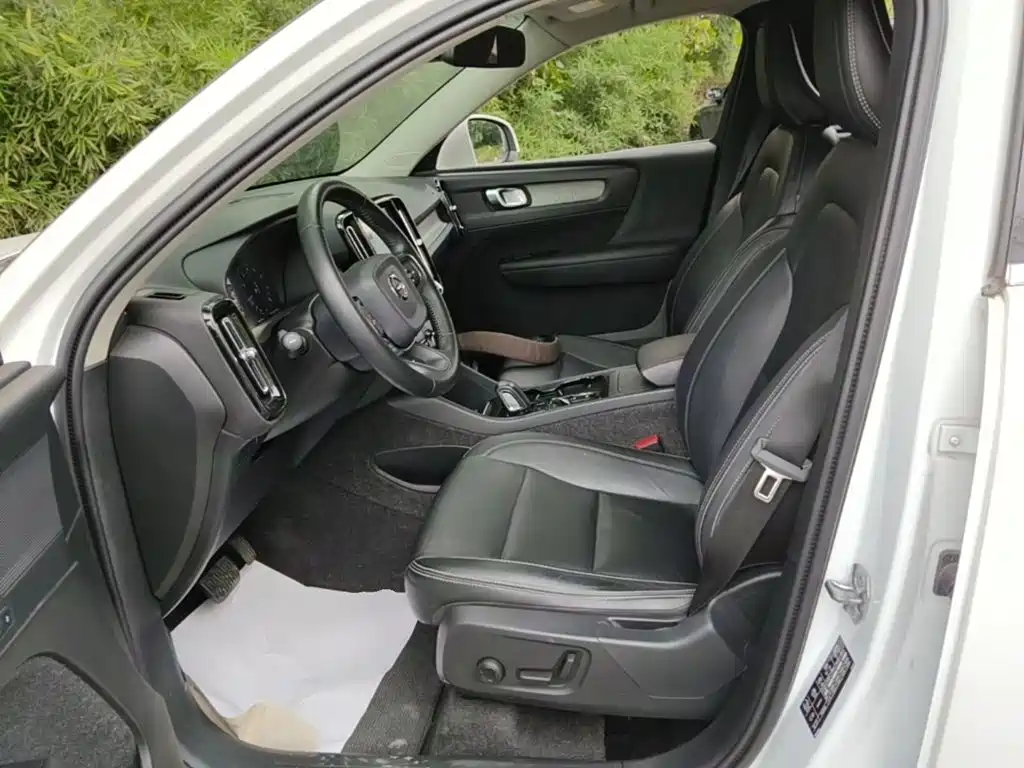 Volvo XC40 — миниатюра 15