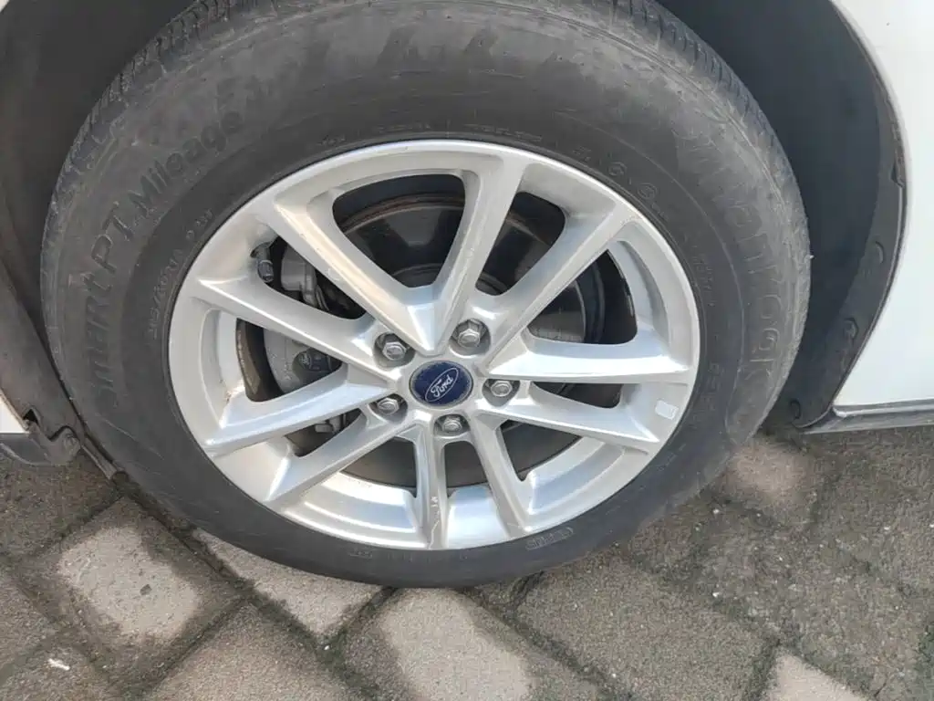 Ford Focus — миниатюра 23