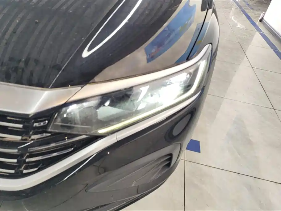 Volkswagen Passat 2024 280TSI