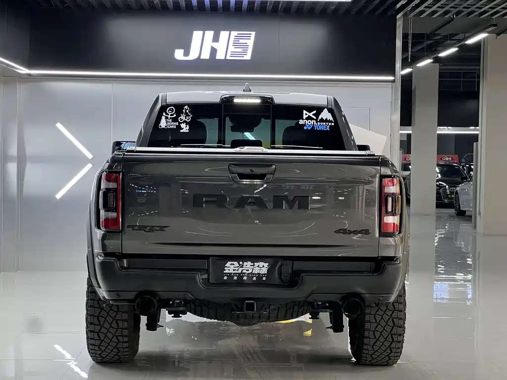 Ram Trucks 2022 6.2T