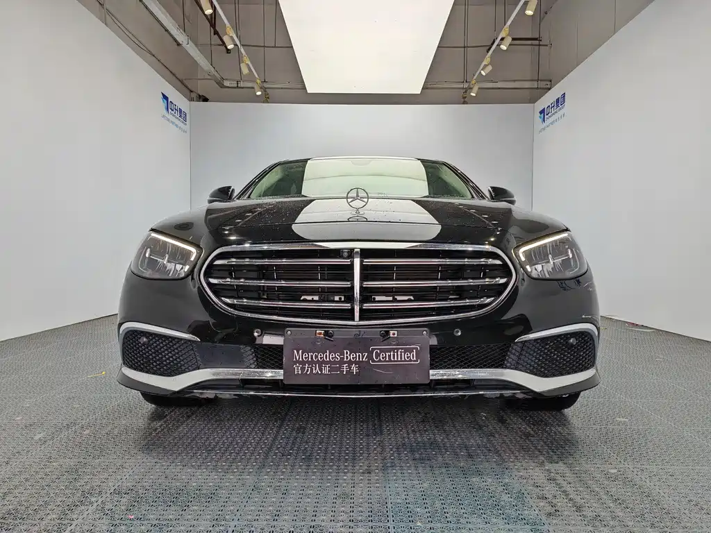 Mercedes-Benz E-Class — миниатюра 2