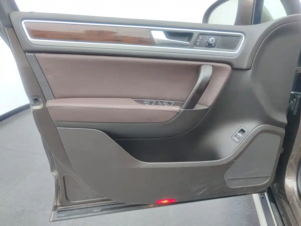 Volkswagen Touareg — миниатюра 7