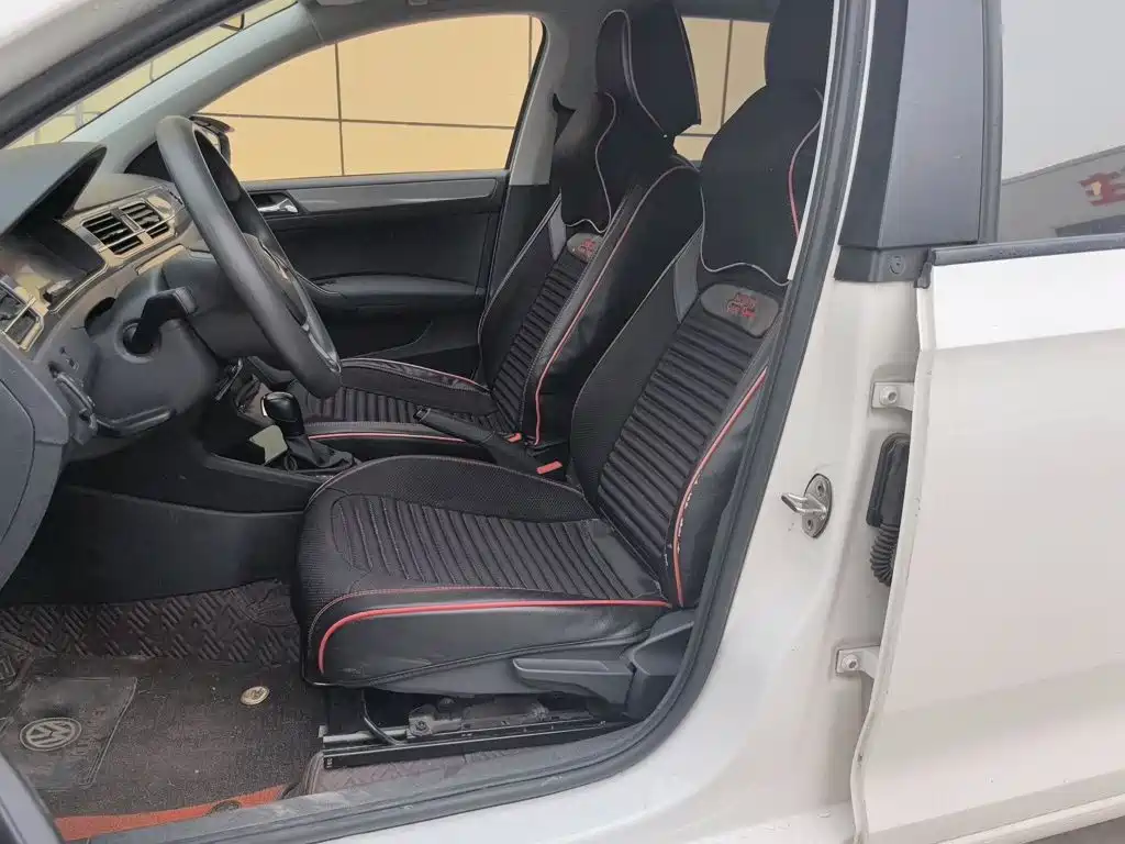 Volkswagen Santana — миниатюра 13
