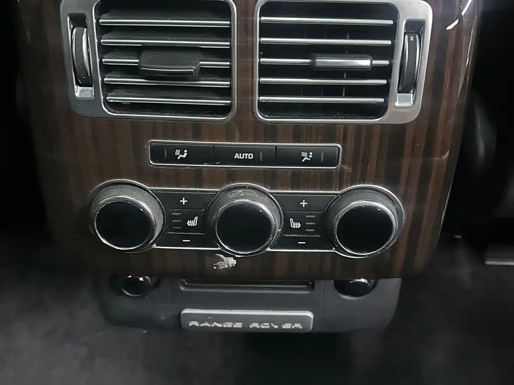 Land Rover Range Rover — миниатюра 8