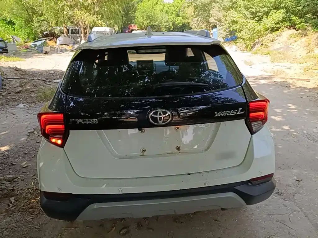 Toyota Yaris L — миниатюра 6
