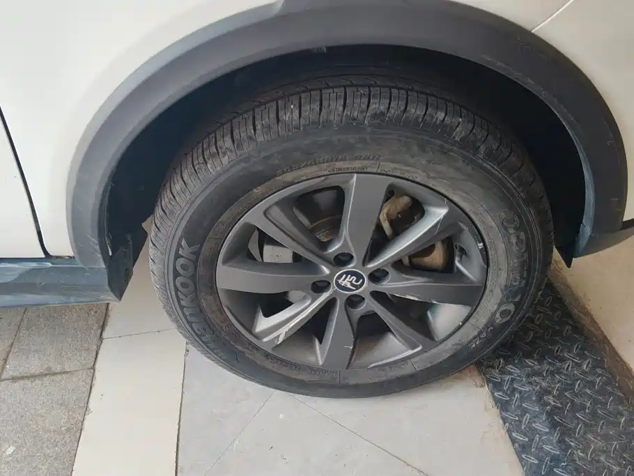 BYD Yuan EV — миниатюра 6