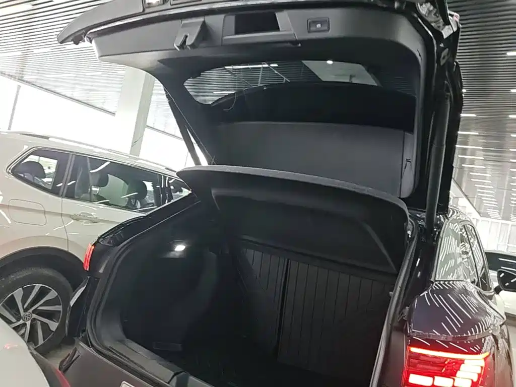 Volkswagen ID.4 Crozz — миниатюра 19