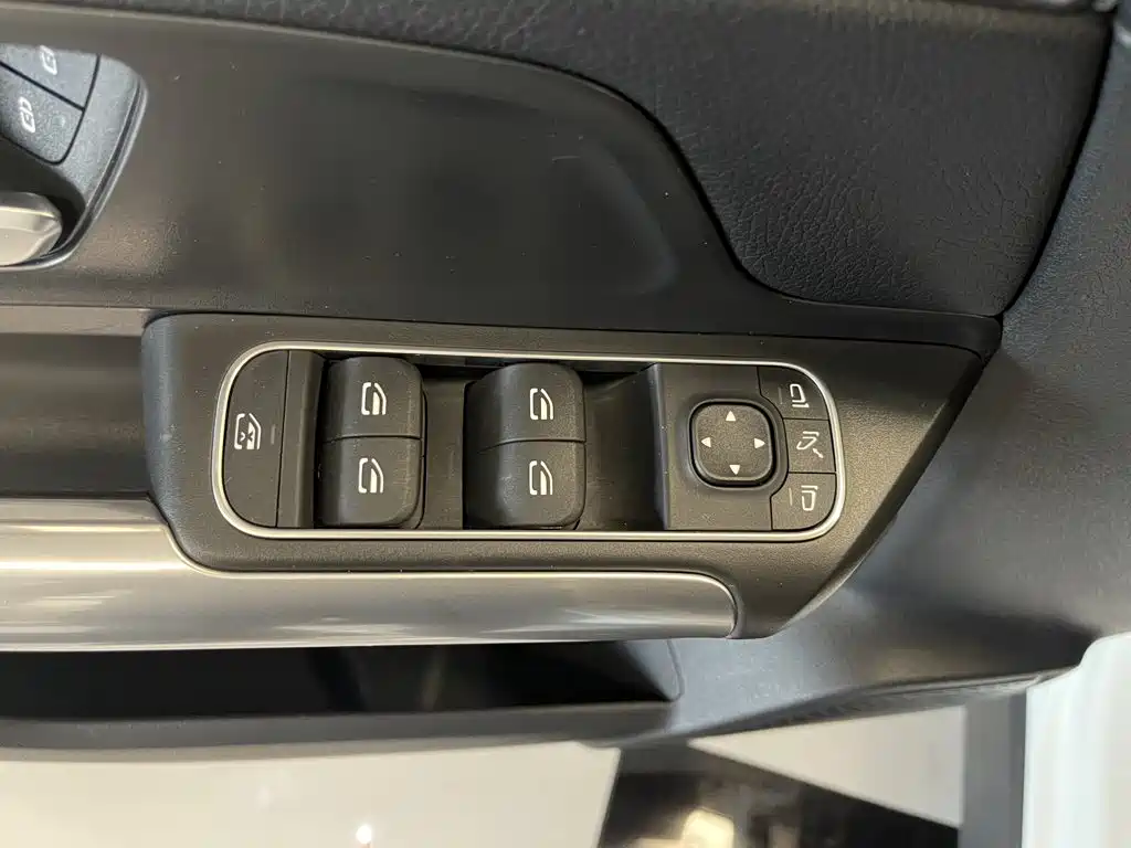 Mercedes-Benz GLA — миниатюра 25