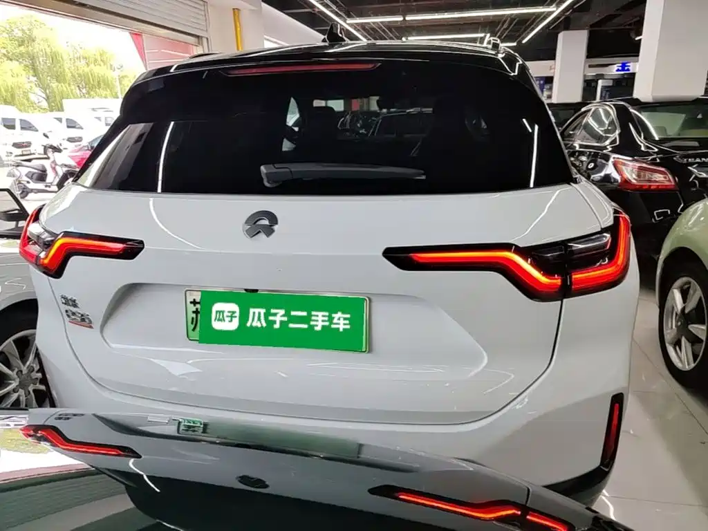 NIO ES6 — миниатюра 6