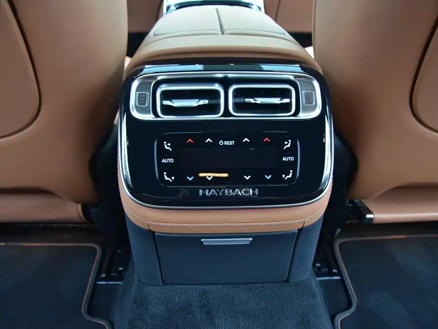 Mercedes-Benz S-Class — миниатюра 11